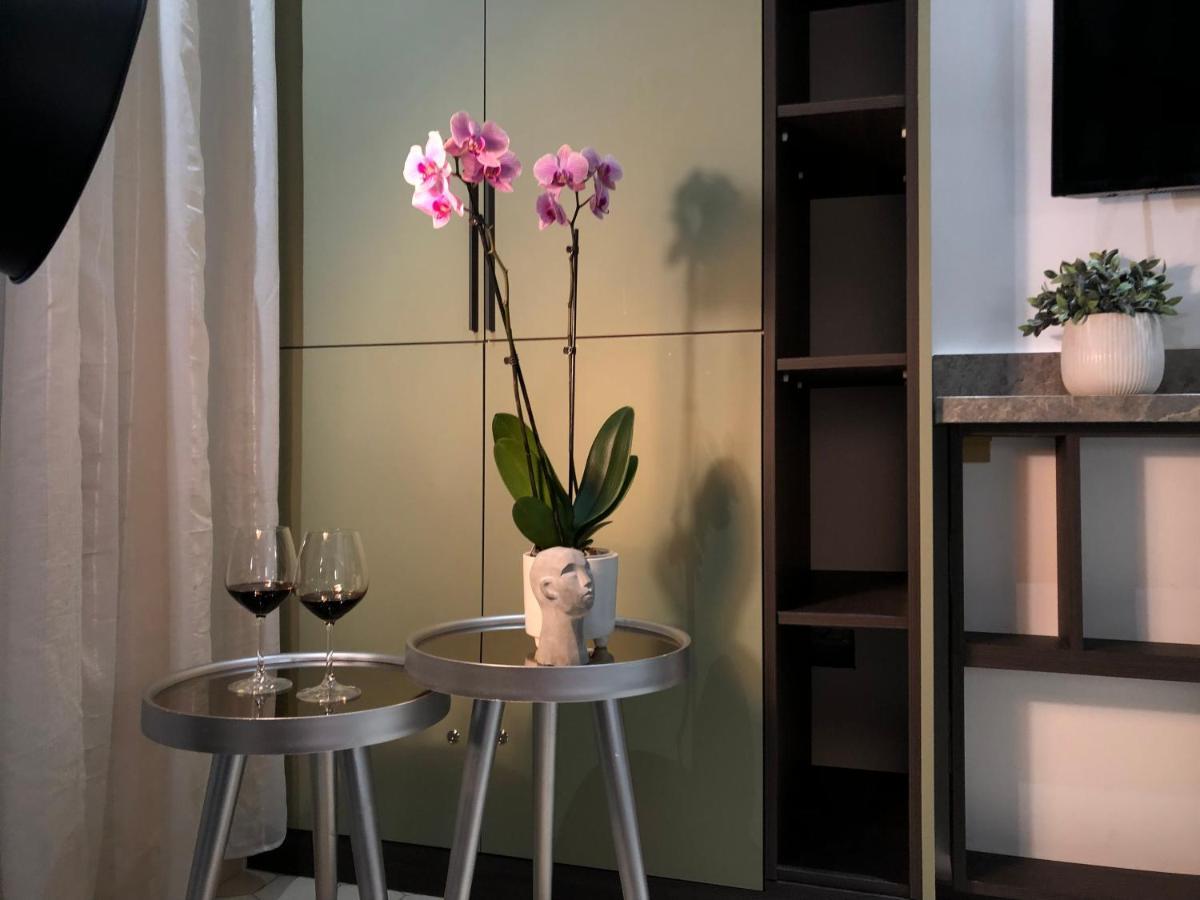 Urban Stay Tirana Deluxe מראה חיצוני תמונה
