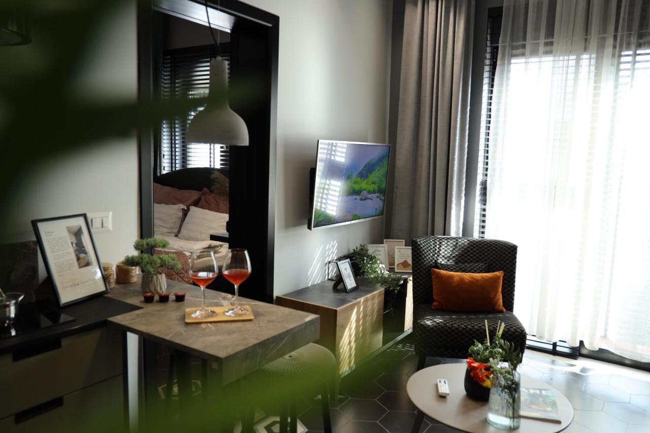 Urban Stay Tirana Deluxe מראה חיצוני תמונה