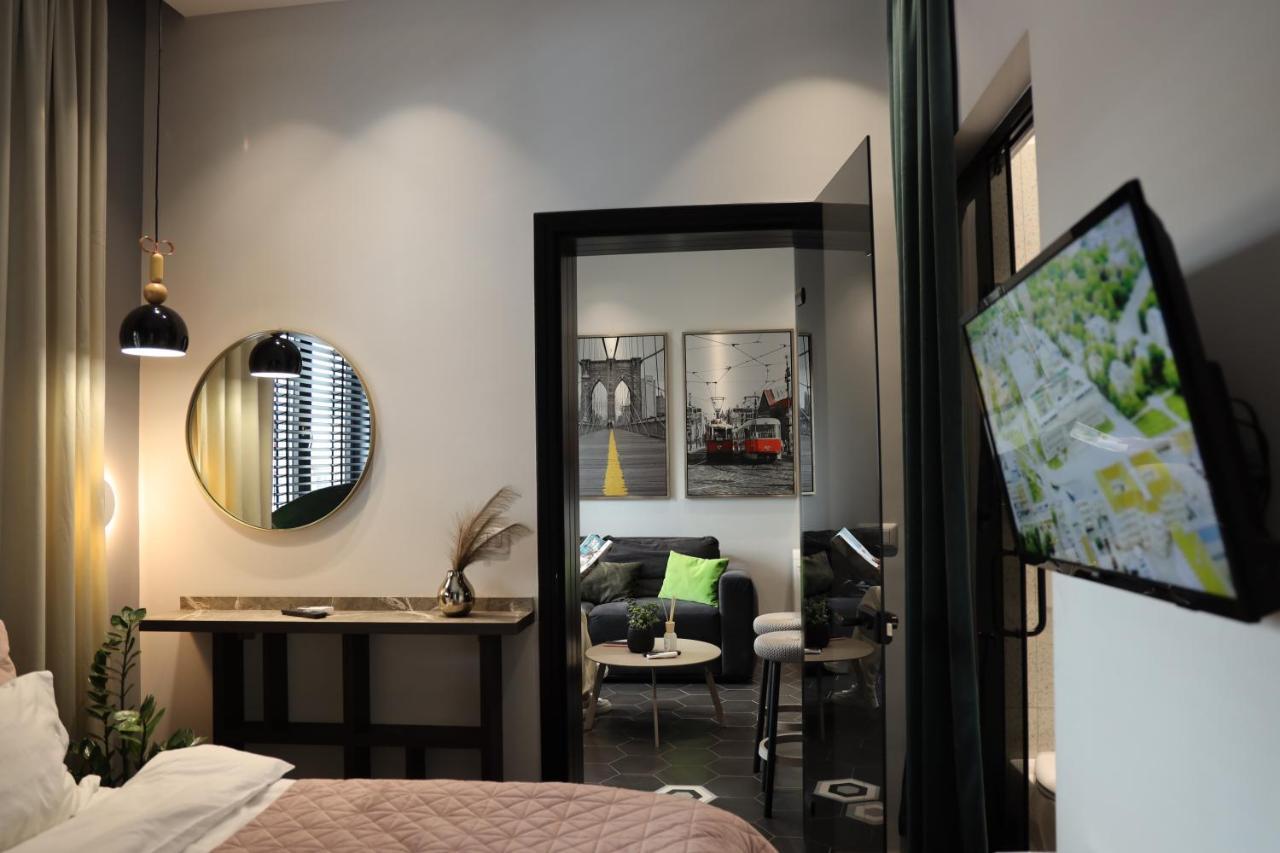 Urban Stay Tirana Deluxe מראה חיצוני תמונה