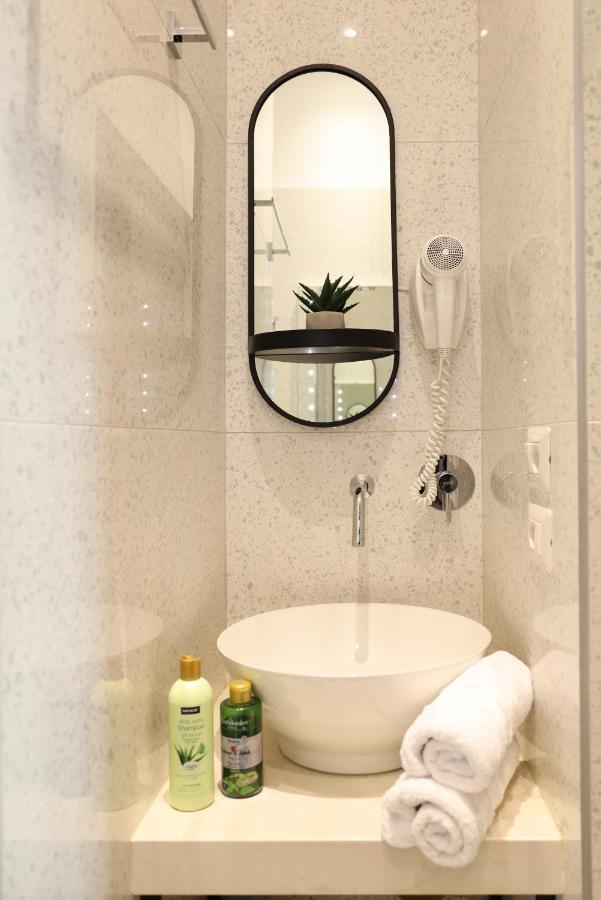 Urban Stay Tirana Deluxe מראה חיצוני תמונה