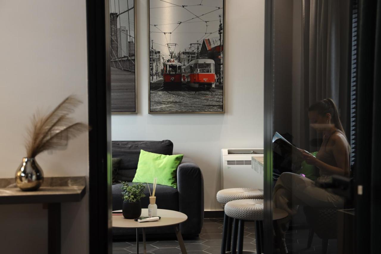 Urban Stay Tirana Deluxe מראה חיצוני תמונה